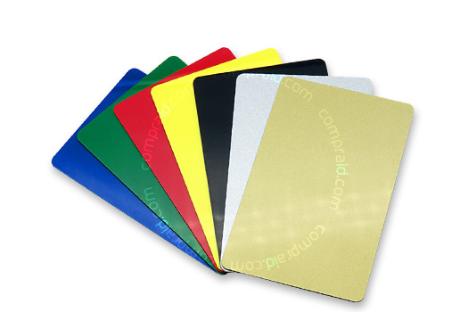 Tarjetas de plastico PVC de colores para diferentes aplicaciones